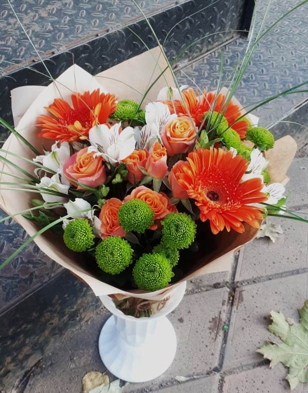 Букет цветов из: Герберы, Хризантемы, Альстромерии и Розы в Октябрьский Волгоградской области