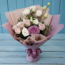 Букет цветов из:  Розы и Лизиантусы в Октябрьский Волгоградской области
