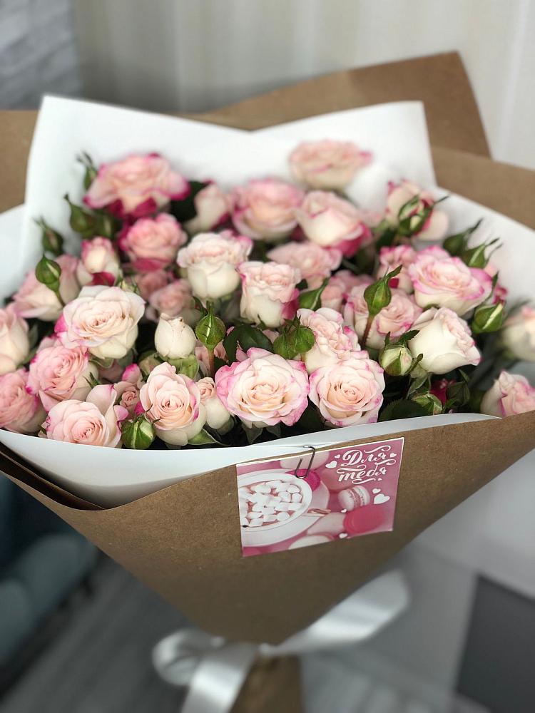 Букет цветов из: Розы в Октябрьский Волгоградской области