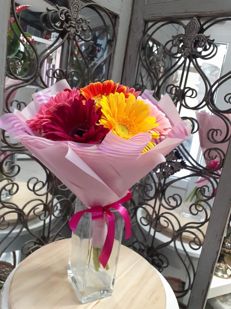 Букет цветов из: Герберы в Октябрьский Волгоградской области