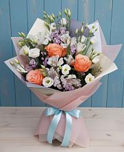 Букет цветов из:  Лизиантусы, Розы, Альстромерии и Гипсофила в Октябрьский Волгоградской области