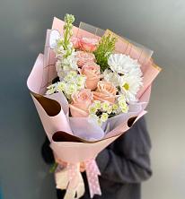 Букет цветов из:  Хризантемы и Розы в Октябрьский Волгоградской области