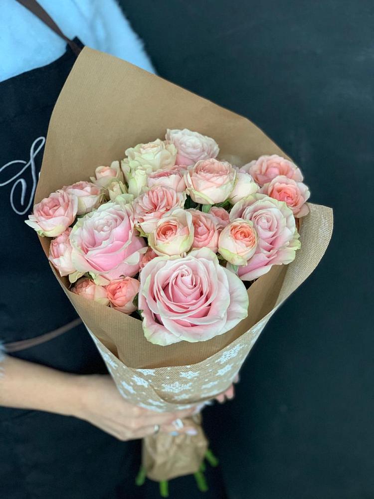 Букет цветов из: Хризантемы и Розы в Октябрьский Волгоградской области