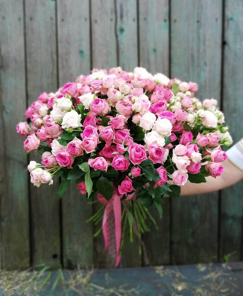 Букет Розовые кустовые розы Натали и Лав Лидия в Октябрьский Волгоградской области