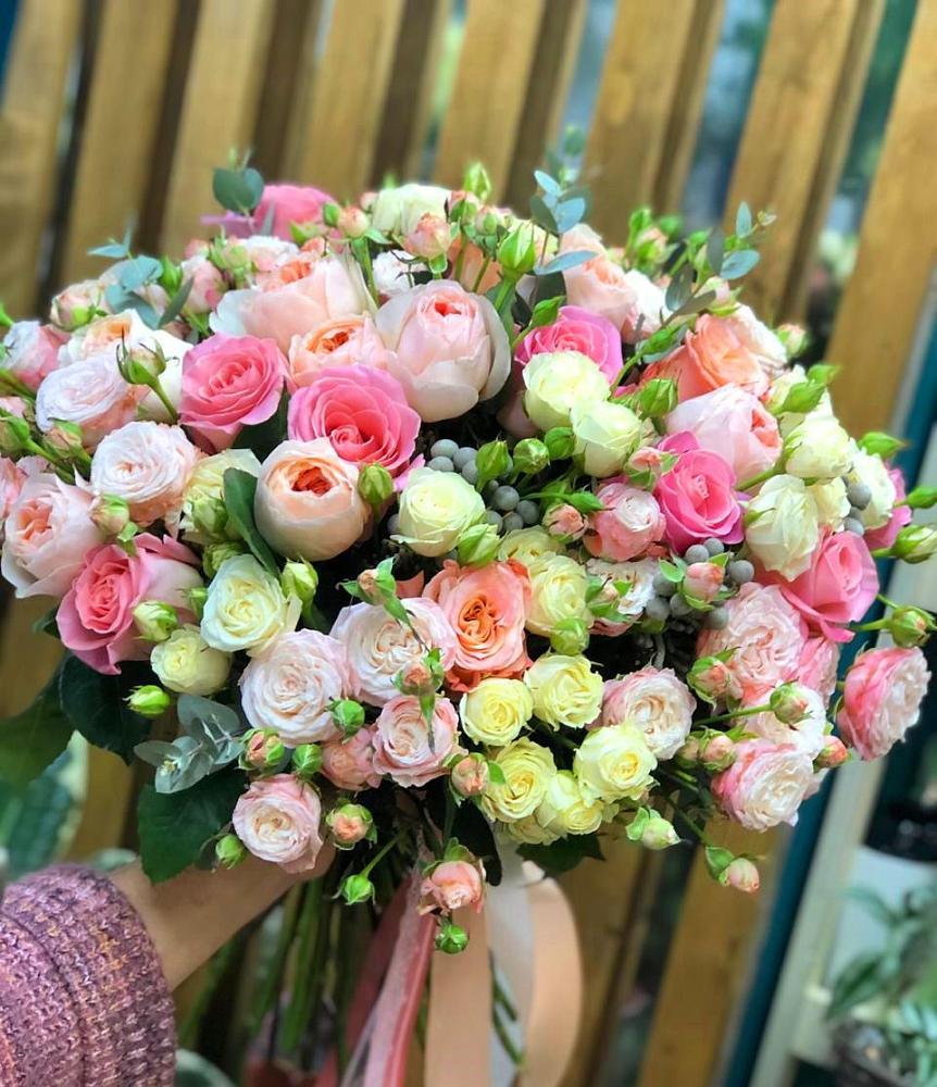 Букет цветов из: Розы в Октябрьский Волгоградской области