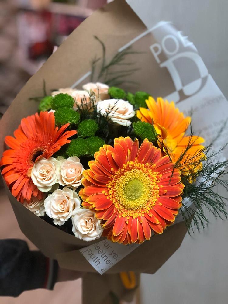 Букет цветов из: Герберы, Хризантемы и Розы в Октябрьский Волгоградской области