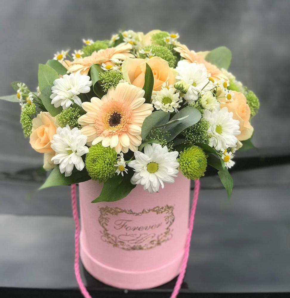 Цветочная композиция из Розы, Герберы и Хризантемы в шляпной коробке в Октябрьский Волгоградской области